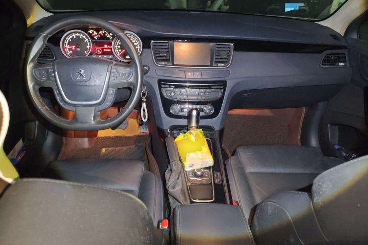 Used Peugeot 508 2012 2.0L Automatic Smart Enjoyment Version Center Console