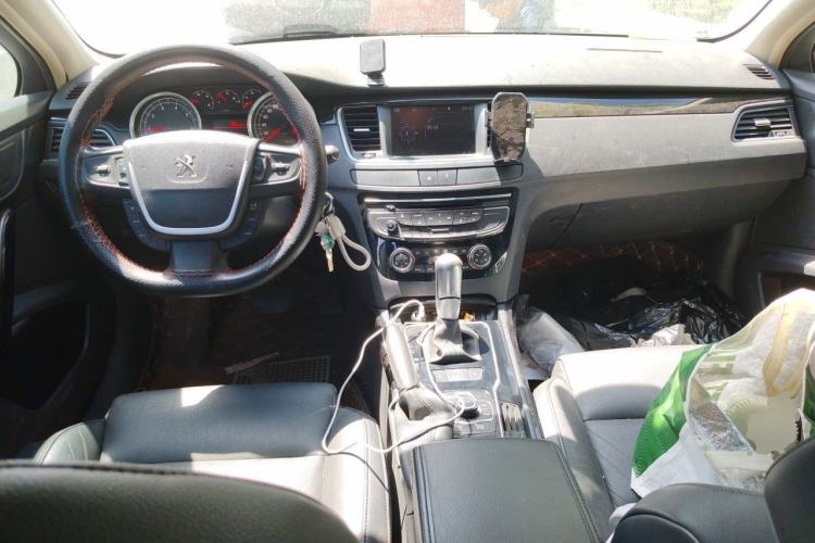 Used Peugeot 508 2012 2.0L Automatic Smart Enjoyment Version Center Console
