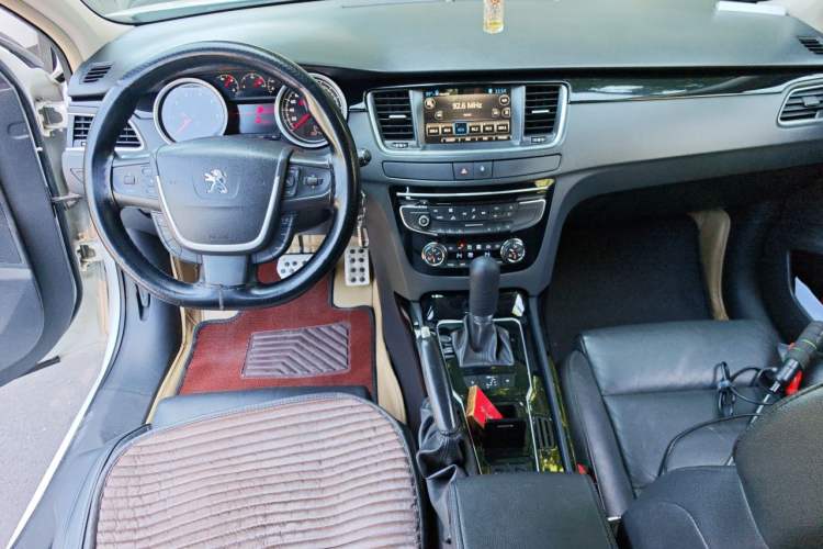 Used Peugeot 508 2012 2.0L Automatic Smart Enjoyment Version Center Console