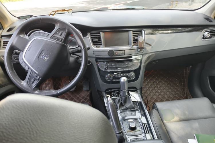 Used Peugeot 508 2012 2.0L Automatic Smart Enjoyment Version Center Console