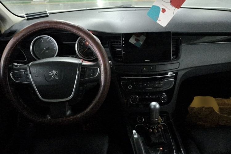 Used Peugeot 508 2012 2.0L Automatic Luxury Edition Center Console