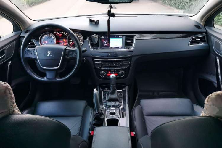 Used Peugeot 508 2012 2.0L Automatic Luxury Edition Center Console