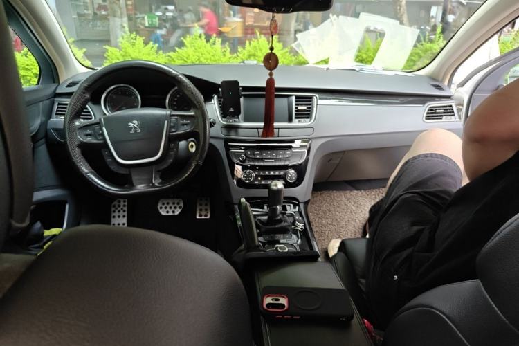 Used Peugeot 508 2012 2.3L Automatic Smart Edition Center Console