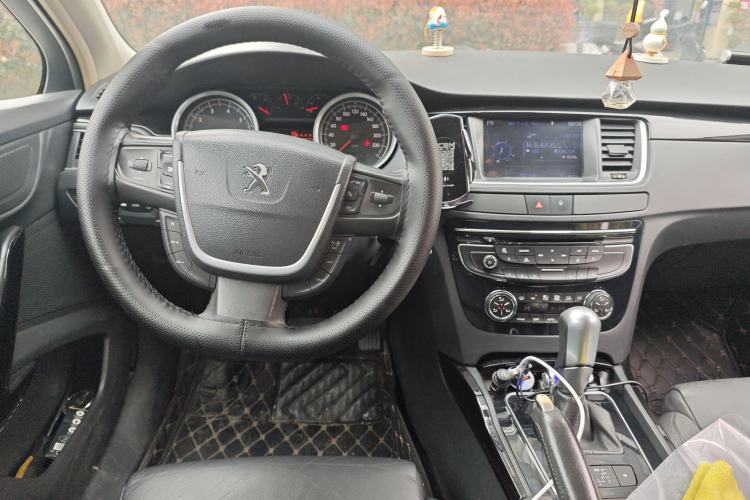 Used Peugeot 508 2012 2.0L Automatic Smart Enjoyment Version Center Console