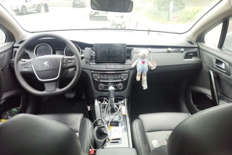 Used Peugeot 508 2012 2.0L Automatic Sunroof Classic Edition Center Console