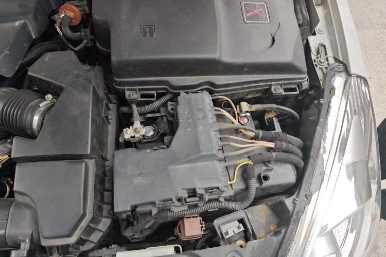 Used Peugeot 508 2012 2.0L Automatic Smart Enjoyment Version Engine Bay Left