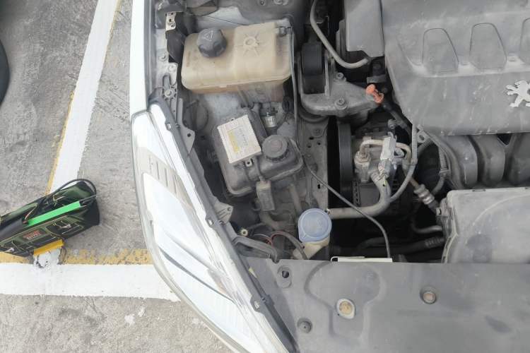 Used Peugeot 508 2012 2.0L Automatic Sunroof Classic Edition Engine Bay Right
