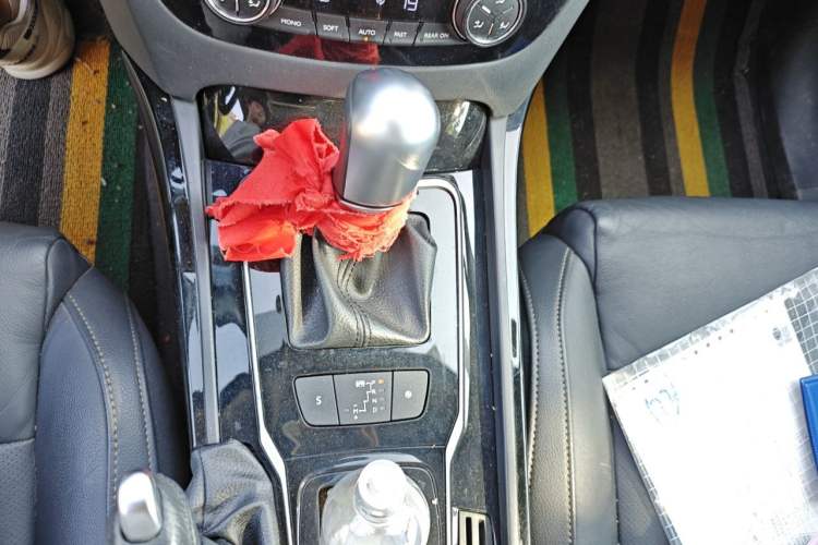 Used Peugeot 508 2012 2.0L Automatic Smart Enjoyment Version Gear Lever