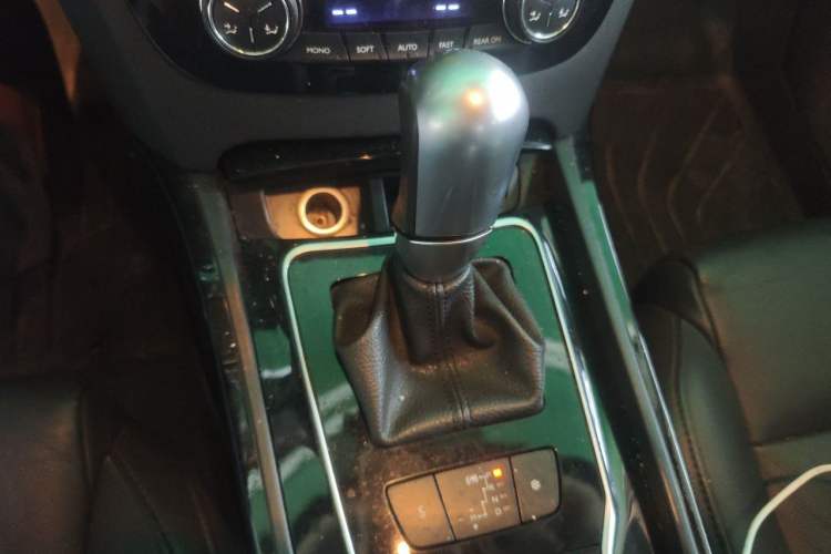 Used Peugeot 508 2012 2.3L Automatic Smart Edition Gear Lever