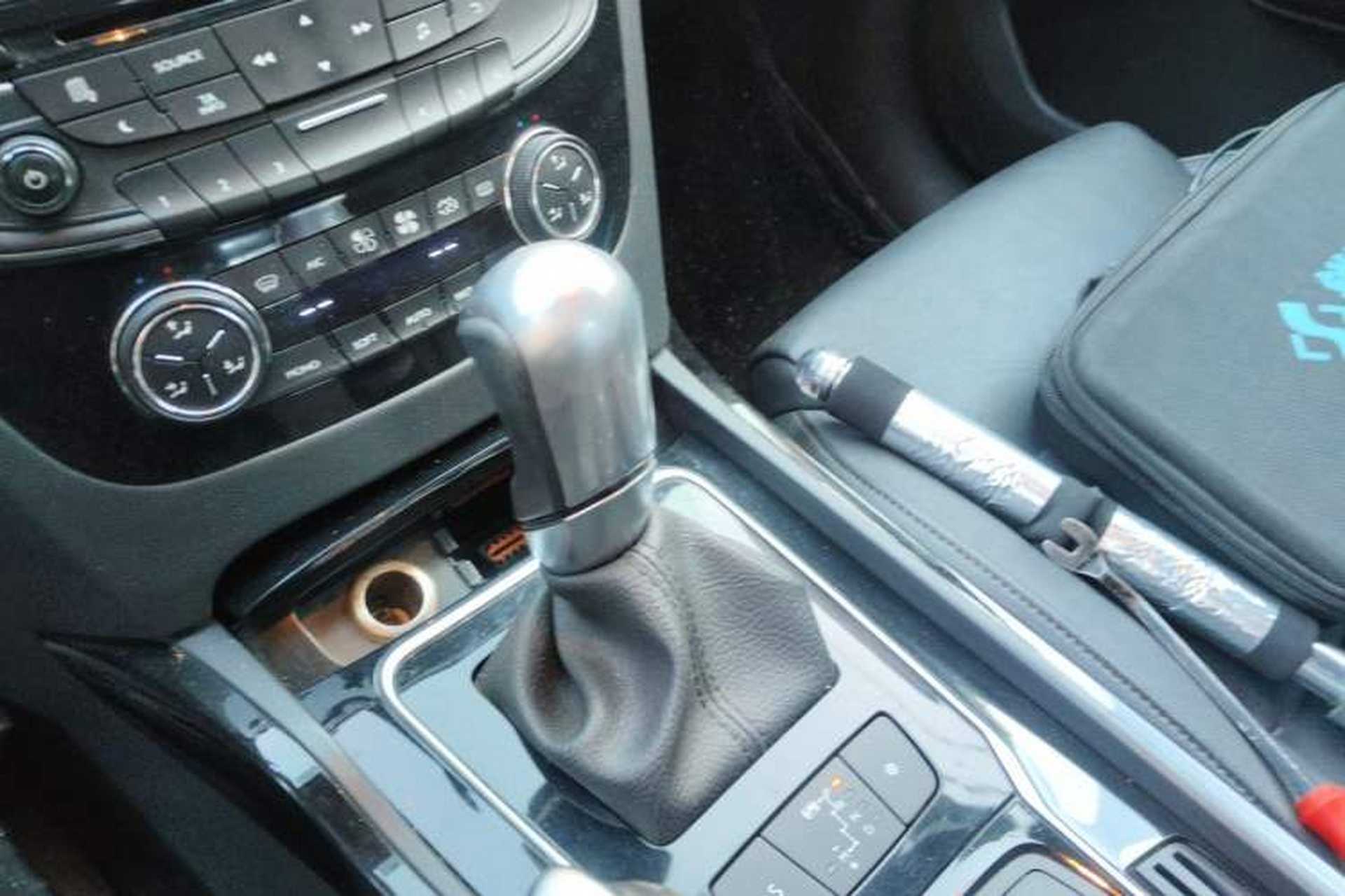 Used Peugeot 508 2012 2.0L Automatic Luxury Edition Gear Lever