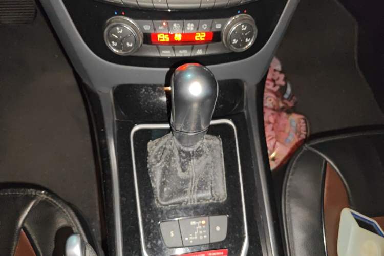 Used Peugeot 508 2012 2.0L Automatic Classic Edition Gear Lever