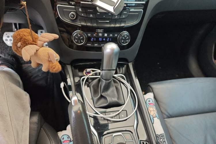 Used Peugeot 508 2012 2.3L Automatic Smart Edition Gear Lever