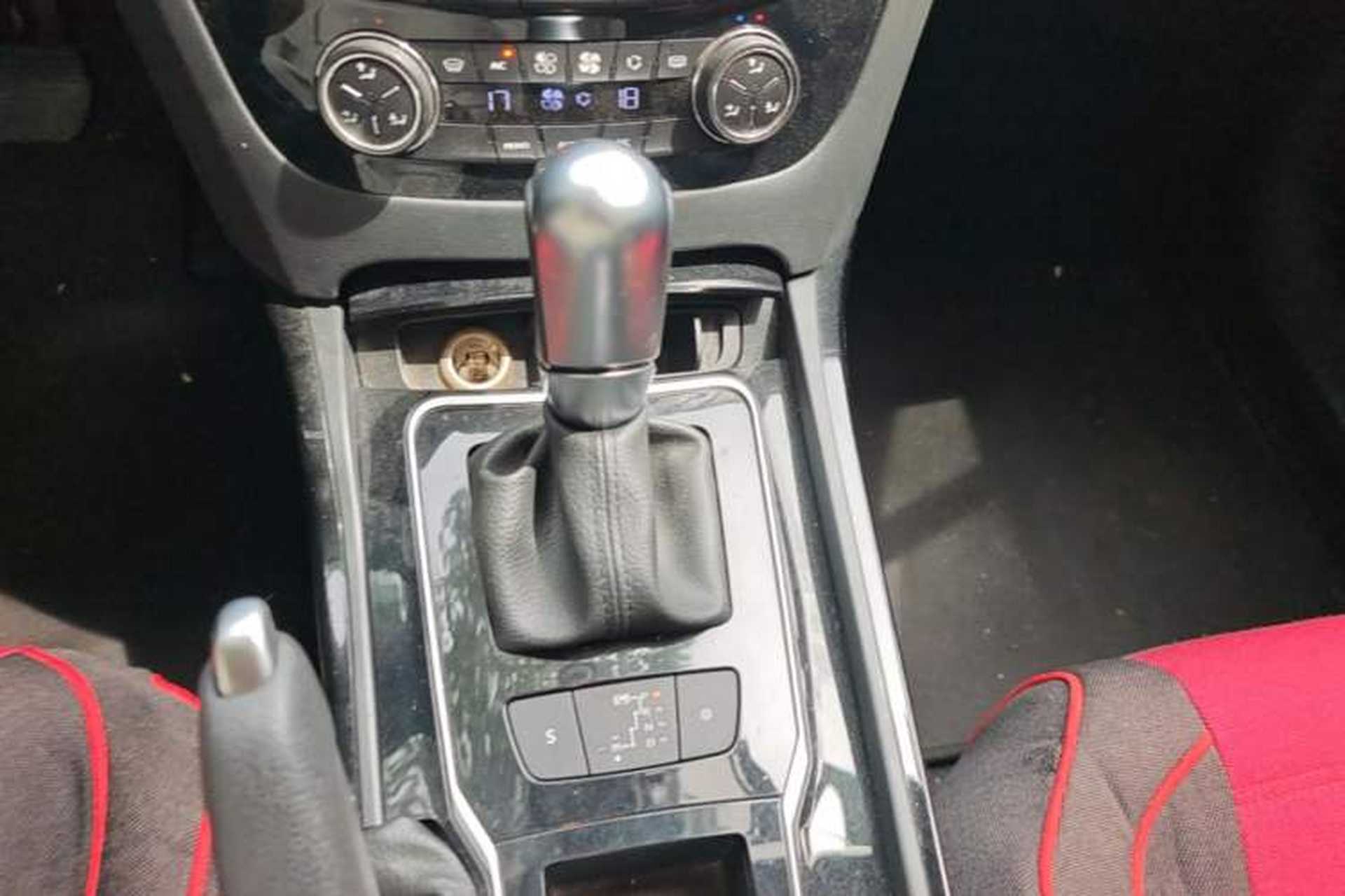 Used Peugeot 508 2012 2.0L Automatic Classic Edition Gear Lever