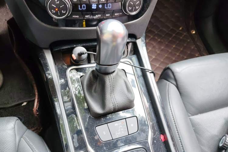 Used Peugeot 508 2012 2.0L Automatic Smart Enjoyment Version Gear Lever