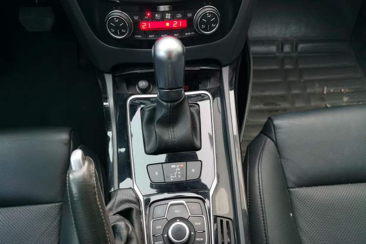 Used Peugeot 508 2012 2.0L Automatic Luxury Edition Gear Lever