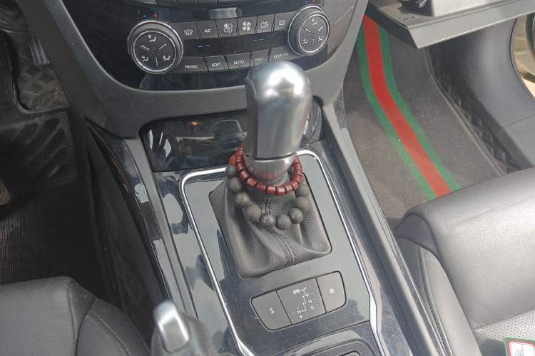 Used Peugeot 508 2012 2.0L Automatic Smart Enjoyment Version Gear Lever