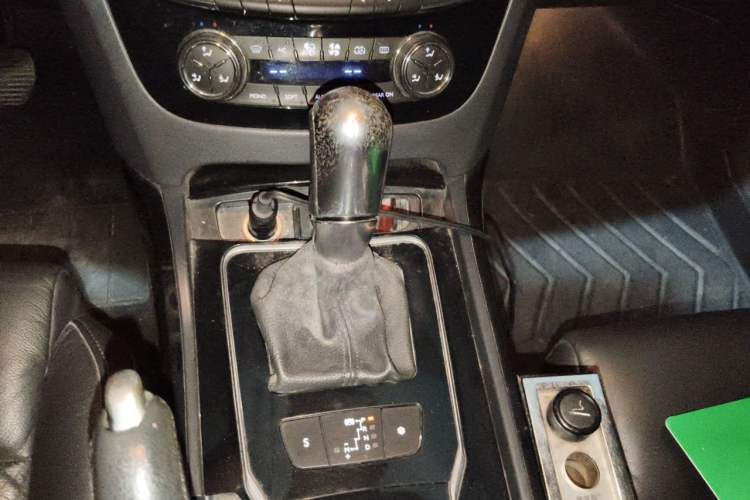 Used Peugeot 508 2012 2.0L Automatic Smart Enjoyment Version Gear Lever