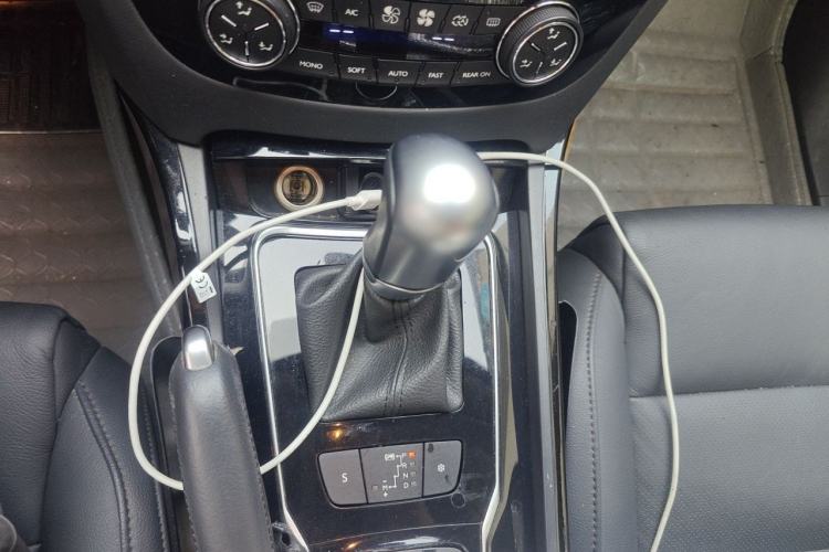 Used Peugeot 508 2012 2.0L Automatic Smart Enjoyment Version Gear Lever