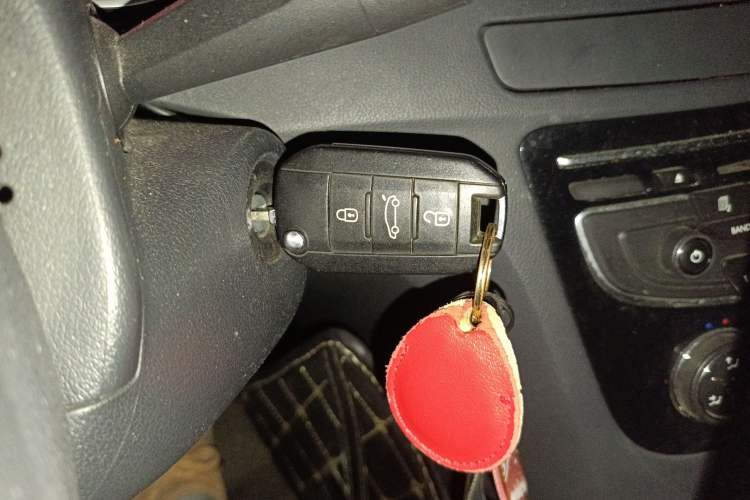 Used Peugeot 508 2012 2.0L Automatic Sunroof Classic Edition Interior 1