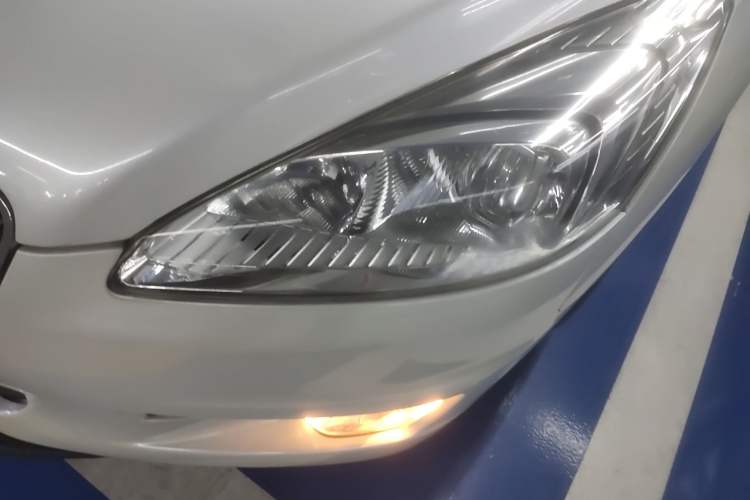 Used Peugeot 508 2012 2.0L Automatic Sunroof Classic Edition Left Front Headlight