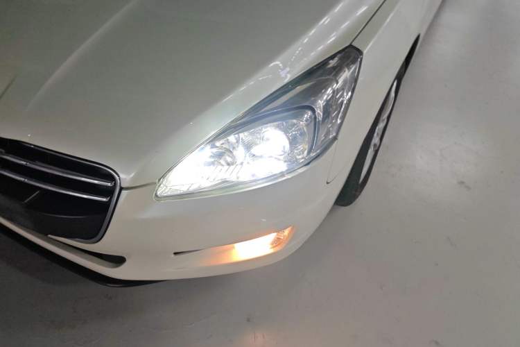 Used Peugeot 508 2012 2.0L Automatic Sunroof Classic Edition Left Front Headlight