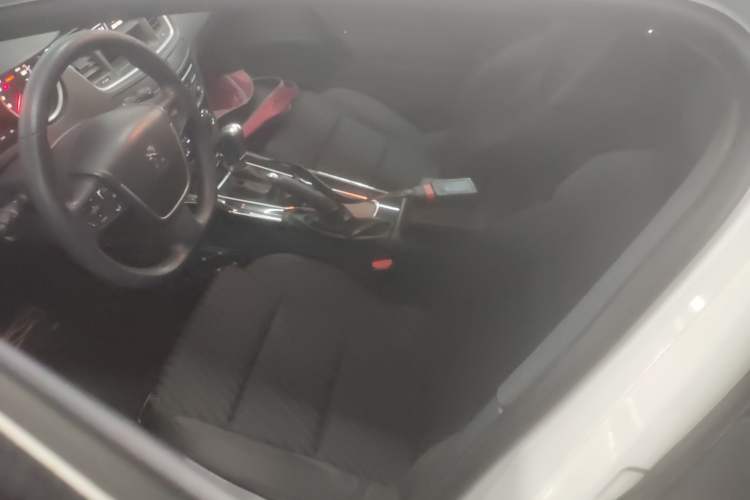 Used Peugeot 508 2012 2.0L Automatic Sunroof Classic Edition Left Front Seat