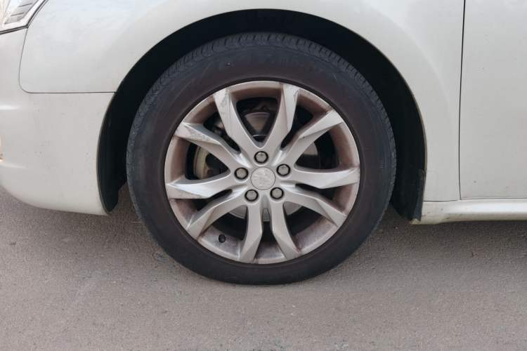 Used Peugeot 508 2012 2.0L Automatic Luxury Edition Left Front Wheel Hub