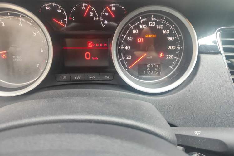Used Peugeot 508 2012 2.0L Automatic Sunroof Classic Edition Odometer Close Up
