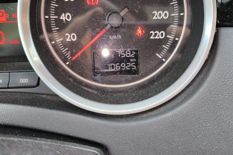Used Peugeot 508 2012 2.0L Automatic Smart Enjoyment Version Odometer Close Up