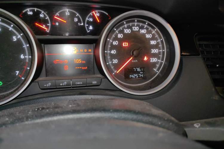 Used Peugeot 508 2012 2.0L Automatic Smart Enjoyment Version Odometer Close Up