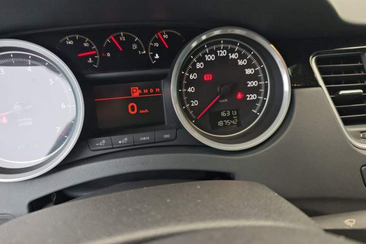 Used Peugeot 508 2012 2.3L Automatic Smart Edition Odometer Close Up