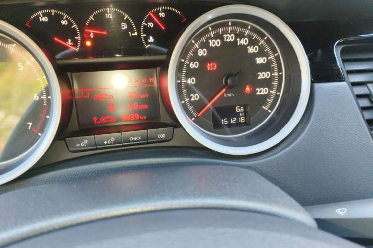 Used Peugeot 508 2012 2.3L Automatic Smart Edition Odometer Close Up