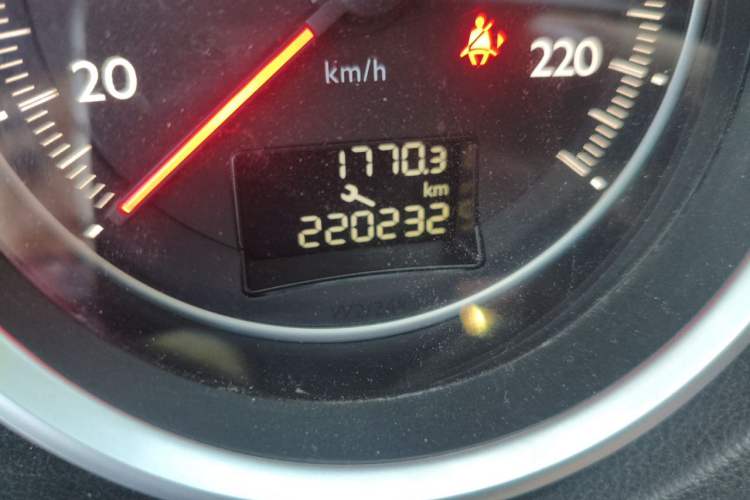 Used Peugeot 508 2012 2.0L Automatic Smart Enjoyment Version Odometer Close Up