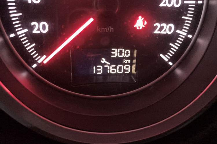 Used Peugeot 508 2012 2.0L Automatic Luxury Edition Odometer Close Up