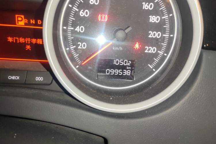 Used Peugeot 508 2012 2.0L Automatic Smart Enjoyment Version Odometer Close Up