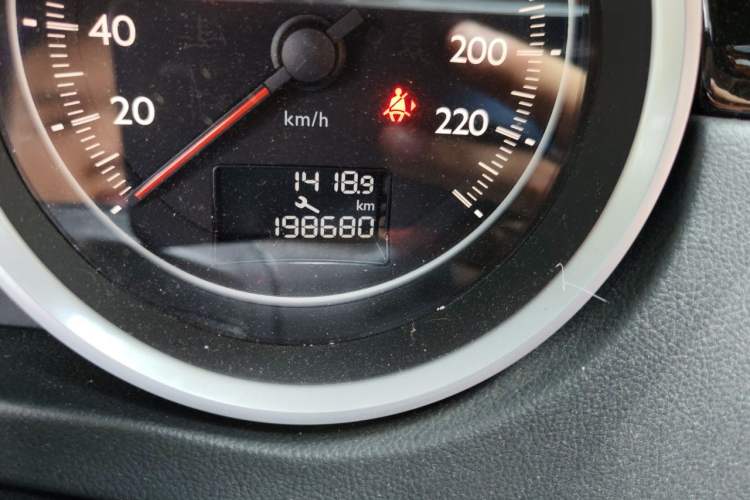 Used Peugeot 508 2012 2.0L Automatic Smart Enjoyment Version Odometer Close Up