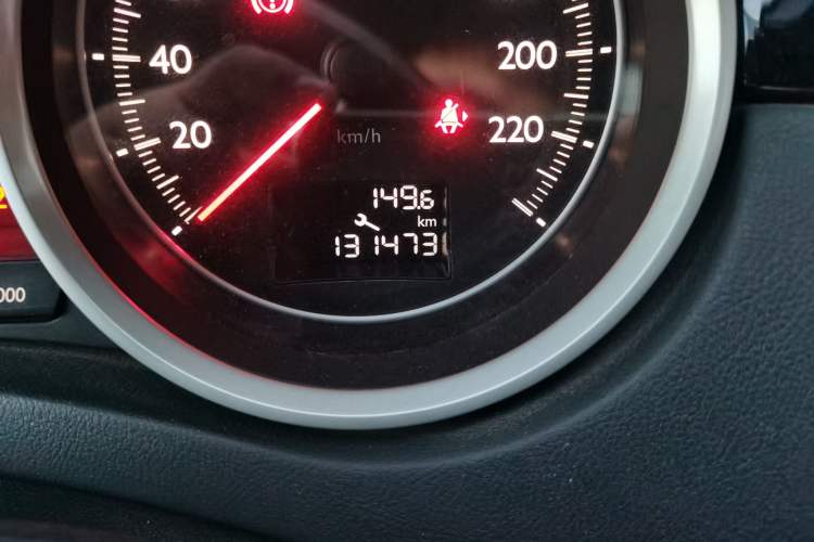 Used Peugeot 508 2012 2.0L Automatic Luxury Edition Odometer Close Up