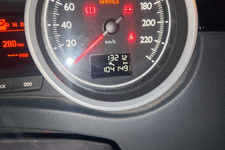 Used Peugeot 508 2012 2.3L Roland Garros Edition Odometer Close Up