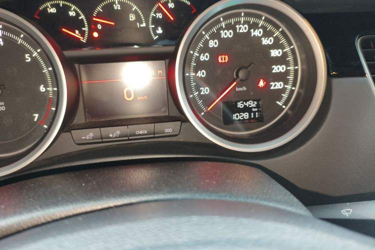 Used Peugeot 508 2012 2.0L Automatic Smart Enjoyment Version Odometer Close Up