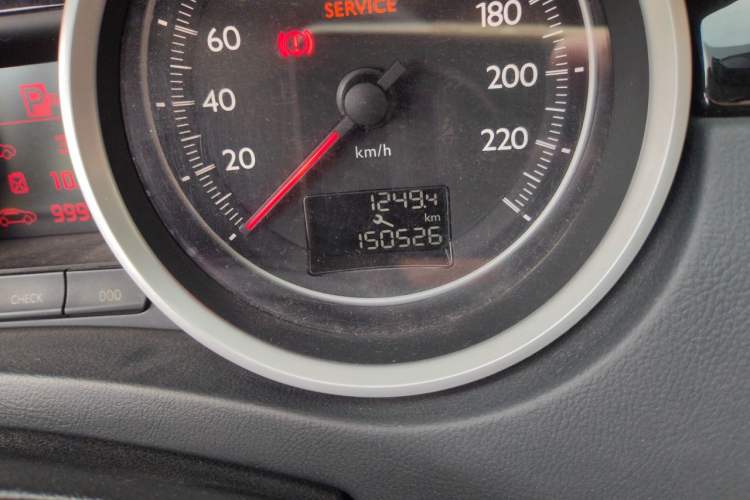 Used Peugeot 508 2012 2.0L Automatic Smart Enjoyment Version Odometer Close Up