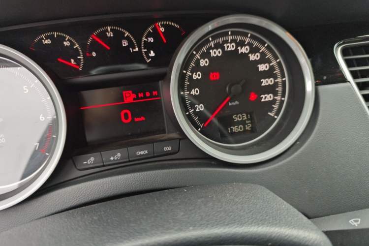 Used Peugeot 508 2012 2.0L Automatic Smart Enjoyment Version Odometer Close Up