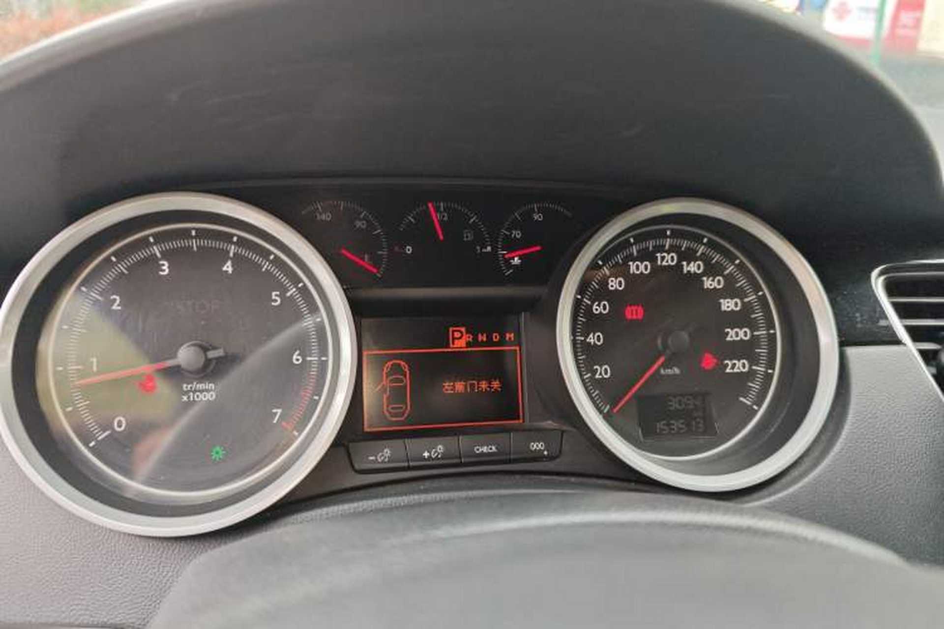 Used Peugeot 508 2012 2.0L Automatic Smart Enjoyment Version Odometer Close Up