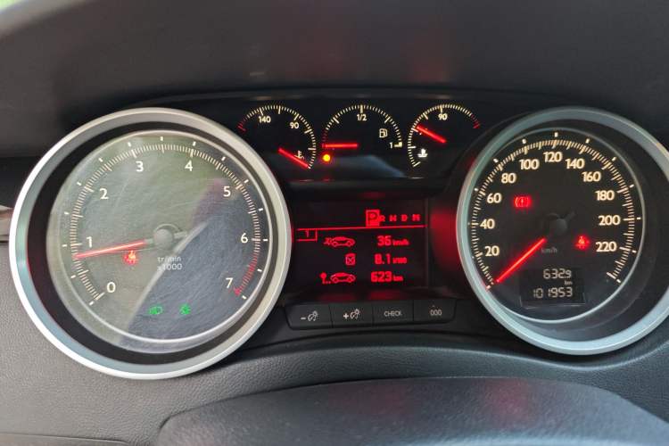 Used Peugeot 508 2012 2.0L Automatic Smart Enjoyment Version Odometer Close Up
