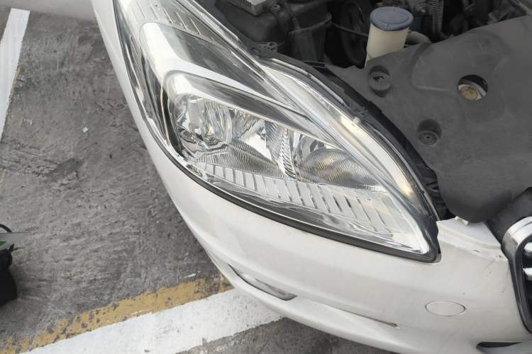 Used Peugeot 508 2012 2.0L Automatic Sunroof Classic Edition Right Front Headlight