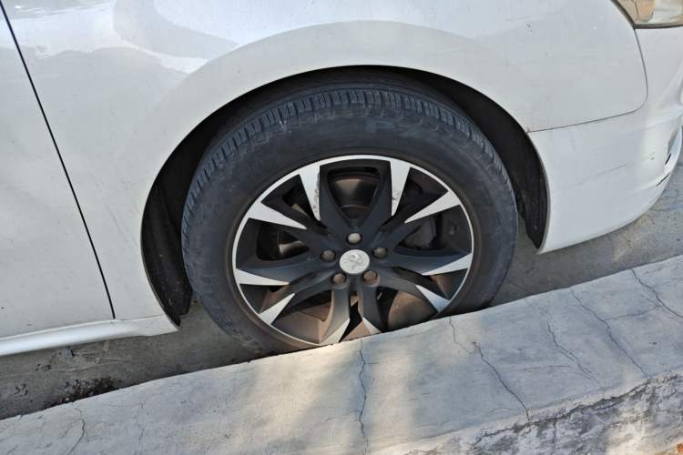 Used Peugeot 508 2012 2.0L Automatic Smart Enjoyment Version Right Front Wheel Hub