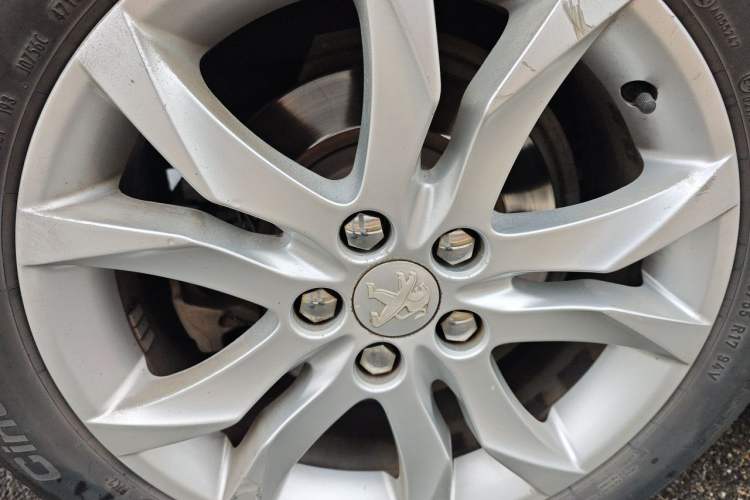Used Peugeot 508 2012 2.3L Automatic Smart Edition Right Front Wheel Hub
