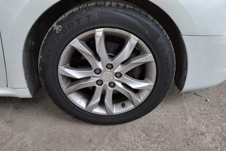 Used Peugeot 508 2012 2.0L Automatic Luxury Edition Right Front Wheel Hub