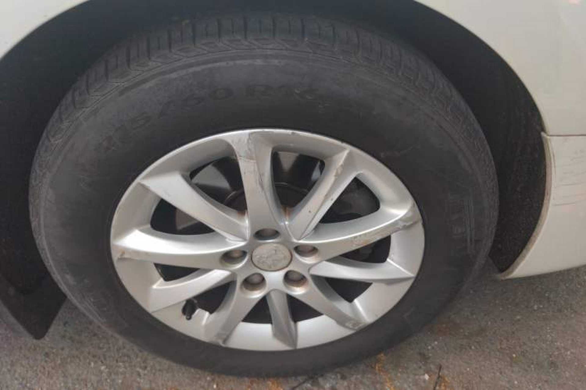 Used Peugeot 508 2012 2.0L Automatic Sunroof Classic Edition Right Front Wheel Hub