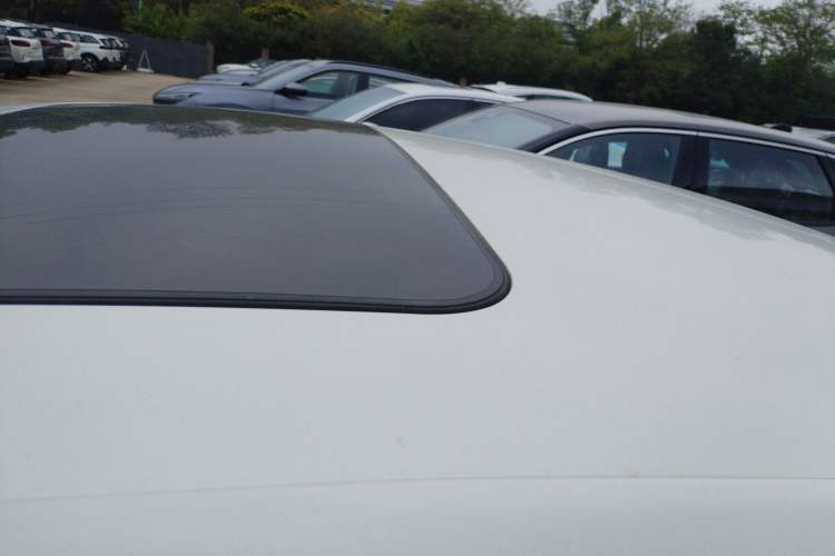 Used Peugeot 508 2012 2.0L Automatic Sunroof Classic Edition Roof