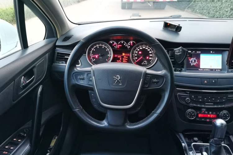 Used Peugeot 508 2012 2.0L Automatic Luxury Edition Steering Wheel